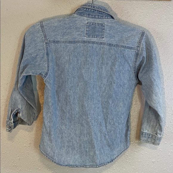 Levi’s Kids Denim Button Down Shirt – Light Wash Western Style Size 7 - Picture 10 of 15